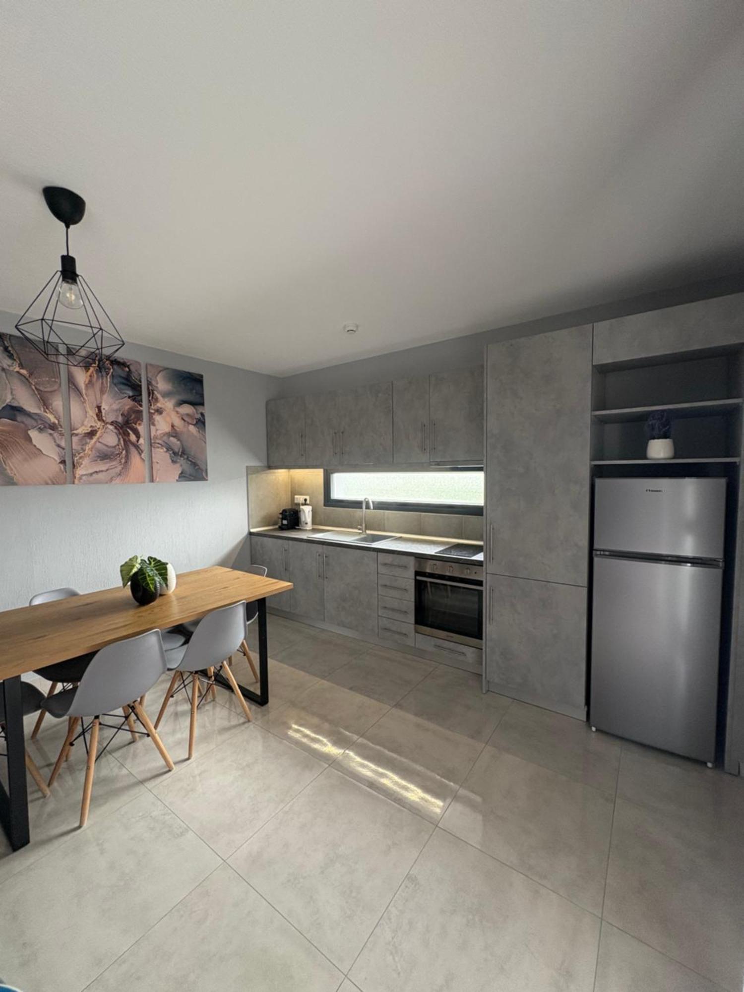 Elinor Apartment